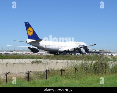 Taxi Lufthansa Boeing 747 Banque D'Images