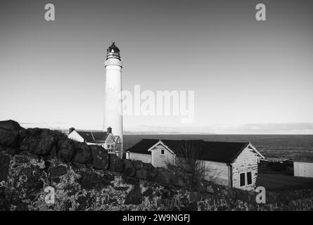 Photographie © Jamie Callister. Phare de Scurdie Ness, Montrose, Angus, East Scotland, 11 novembre, 2023 Banque D'Images