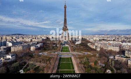 Drone photo Tour Eiffel Paris France europe Banque D'Images