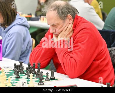 Hastings, Royaume-Uni. 29 décembre 2023. Collins, Nigel pendant le Congrès international d'échecs Caplin Hastings à Horntye Park, Hastings, East Sussex, Royaume-Uni. Crédit : LFP/Alamy Live News Banque D'Images