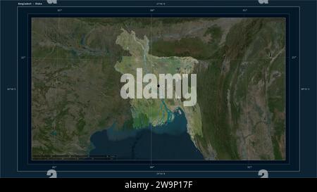 Le Bangladesh a mis en évidence sur une carte satellite à haute résolution avec le point de la capitale du pays, la grille cartographique, l'échelle de distance et les coordonnées de la frontière cartographique Banque D'Images