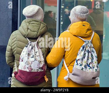 Glasgow, Écosse, Royaume-Uni. 29 décembre 2023. Les problèmes de train du nouvel an comme la gare de Queen Street se préparent pour les problèmes à venir. Crédit Gerard Ferry/Alamy Live News Banque D'Images