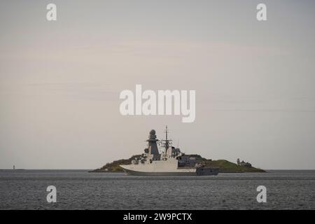 Marine italienne frégate de classe Carlo Bergamini Virginio Fasan (F 591) lors d'une visite à Halifax, Nouvelle-Écosse, Canada. Banque D'Images