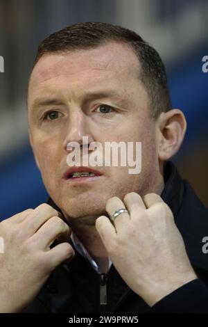 Peterborough, Royaume-Uni. 29 décembre 2023. Neill Collins (entraîneur-chef de Barnsley) lors du match Peterborough United contre Barnsley EFL League One, au Weston Homes Stadium, Peterborough, Cambridgeshire, le 29 décembre 2023. Crédit : Paul Marriott/Alamy Live News Banque D'Images