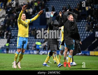 Preston, Royaume-Uni. 29 décembre 2023. Sheffield Wednesday célèbre le résultat à temps plein, lors du Sky Bet Championship Match Preston North End vs Sheffield Wednesday à Deepdale, Preston, Royaume-Uni, le 29 décembre 2023 (photo de Cody Froggatt/News Images) à Preston, Royaume-Uni le 12/29/2023. (Photo de Cody Froggatt/News Images/Sipa USA) crédit : SIPA USA/Alamy Live News Banque D'Images