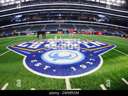 Arlington, Texas, États-Unis. 29 décembre 2023. Centre du terrain avant le match de football de la NCAA entre les Tigers du Missouri et les Buckeyes de l'Ohio State au stade AT&T d'Arlington, Texas. Matthew Lynch/CSM/Alamy Live News Banque D'Images