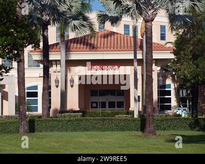 Miami, Floride, États-Unis - 29 décembre 2023 : entrée du service des urgences à l'hôpital baptiste West Kendall. Banque D'Images