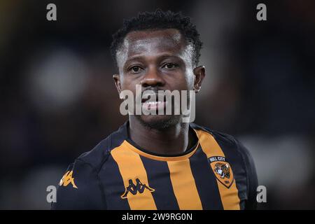 Hull, Royaume-Uni. 29 décembre 2023. Adama Traoré #10 de Hull City lors du Sky Bet Championship Match Hull City vs Blackburn Rovers au MKM Stadium, Hull, Royaume-Uni, le 29 décembre 2023 (photo James Heaton/News Images) à Hull, Royaume-Uni le 12/29/2023. (Photo de James Heaton/News Images/Sipa USA) crédit : SIPA USA/Alamy Live News Banque D'Images