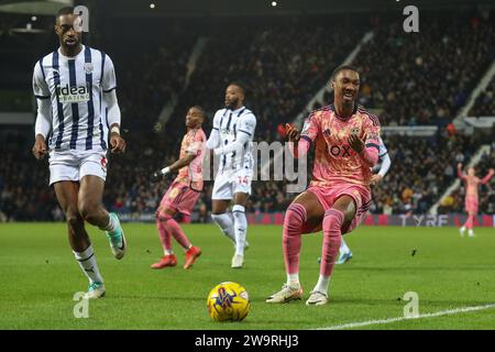 West Bromwich, Royaume-Uni. 29 décembre 2023. Jaidon Anthony #12 de Leeds United réagit lors du Sky Bet Championship Match West Bromwich Albion vs Leeds United aux Hawthorns, West Bromwich, Royaume-Uni, le 29 décembre 2023 (photo de Gareth Evans/News Images) à West Bromwich, Royaume-Uni le 12/29/2023. (Photo Gareth Evans/News Images/Sipa USA) crédit : SIPA USA/Alamy Live News Banque D'Images