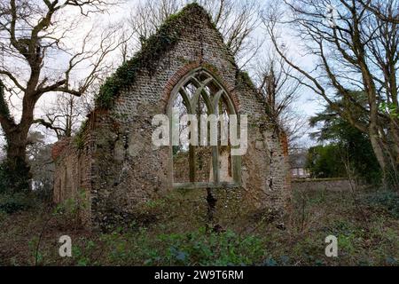 St John the Baptist, Croxton une église historique laissée à la nature, North Norfolk, Royaume-Uni Banque D'Images