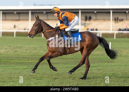 Mitchell Bastyan monte Wetanwindy pour l'entraîneur Milton Harris à Wincanton, le 21 mars 2022 Banque D'Images