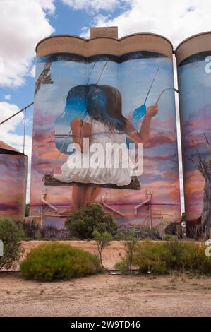 Silo art dans une petite ville appelée Sea Lake, au nord-ouest de Victoria, Australie Banque D'Images