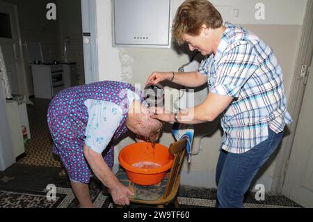 le lavage et l'hygiène font partie de la dignité humaine l'hygiène fait partie de la dignité humaine Banque D'Images