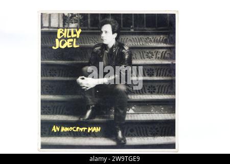 Album LP album cover Billy Joel un homme innocent Banque D'Images