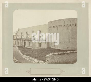 Vue des travaux de défense à Veere, anonyme, 1850 - 1880 photographie papier Veere. support photographique. Carton albumine imprimer fortifications permanentes Veere Banque D'Images