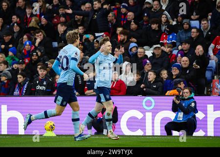 LONDRES, Royaume-Uni - 30 décembre 2023 : Keane Lewis-Potter de Brentford célèbre marquer le but d'ouverture lors du match de Premier League entre Crystal Palace FC et Brentford FC à Selhurst Park (crédit : Craig Mercer / Alamy Live News) Banque D'Images