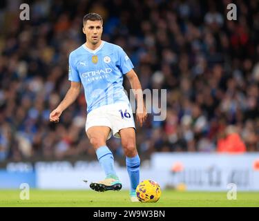 Manchester, Royaume-Uni. 30 décembre 2023. Rodri de Manchester City passe le ballon, lors du match de Premier League Manchester City vs Sheffield United à Etihad Stadium, Manchester, Royaume-Uni, le 30 décembre 2023 (photo de Conor Molloy/News Images) à Manchester, Royaume-Uni le 12/30/2023. (Photo de Conor Molloy/News Images/Sipa USA) crédit : SIPA USA/Alamy Live News Banque D'Images