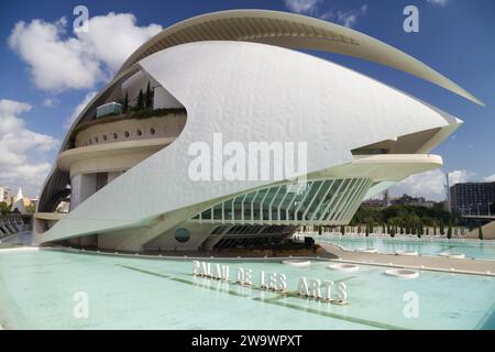 Valence, Espagne - 14 août 2023 : Palau de les Arts Reina Sofia à Valence, Espagne. Banque D'Images