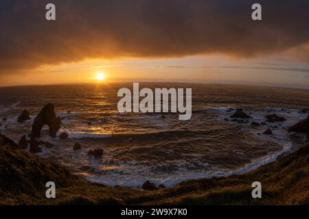 Coucher de soleil sur les culottes, Crohy Head, sur le Wild Atlantic Way, comté de Donegal, Irlande Banque D'Images