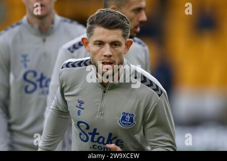Wolverhampton, Royaume-Uni. 30 décembre 2023. James Tarkowski d'Everton pendant l'échauffement. Match de Premier League, Wolverhampton Wanderers contre Everton au Molineux Stadium à Wolverhampton, Angleterre, le samedi 30 décembre 2023. Cette image ne peut être utilisée qu'à des fins éditoriales. Usage éditorial uniquement, photo de Chris Stading/Andrew Orchard photographie sportive/Alamy Live News crédit : Andrew Orchard photographie sportive/Alamy Live News Banque D'Images
