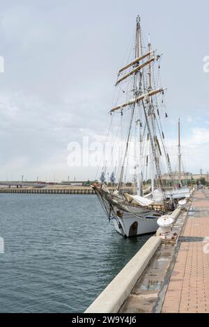 Port Adelaide, Australie du Sud, Australie - 2 février 2018 : le grand voilier « One and all » amarré sur le quai. Construit en 1982 par des bénévoles Banque D'Images