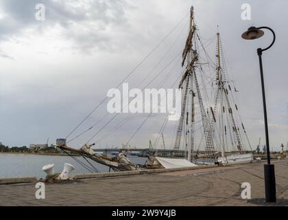 Port Adelaide, Australie du Sud, Australie - 2 février 2018 : le grand voilier « One and all » amarré sur le quai. Construit en 1982 par des bénévoles Banque D'Images