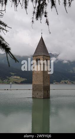 Resia lac Dolomites Italie europe Banque D'Images