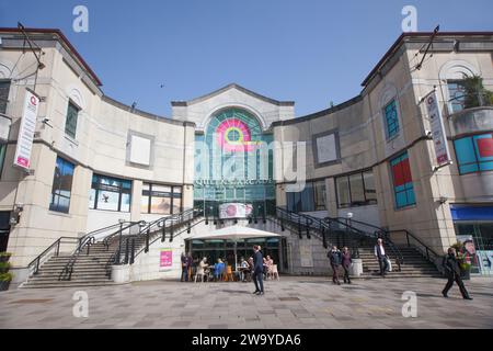 The Queen's Arcade on Working Street, dans le centre de Cardiff, au Royaume-Uni Banque D'Images