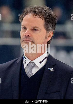 Tim Kehler (co-entraîneur, Schwenninger Wild Wings). Augsburger Panther gegen Schwenninger Wild Wings, Eishockey, DEL, 33. Spieltag, saison 2023/2024, 30.12.2023. Photo : Eibner-Pressefoto/Heike Feiner Banque D'Images