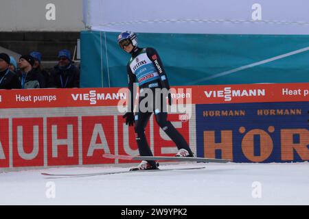 Garmisch Partenkirchen, Allemagne. 31 décembre 2023. Andreas Wellinger (SC Ruhpolding) war sichtlich zufrieden mit seiner Qualifikation zum Neujahrsskispringen Garmisch-Partenkirchen crédit : dpa/Alamy Live News Banque D'Images