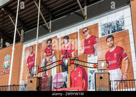 Paisley Gateway au stade Anfield, qui abrite le Liverpool football Club, l'un des membres du Premier League FC anglais Banque D'Images