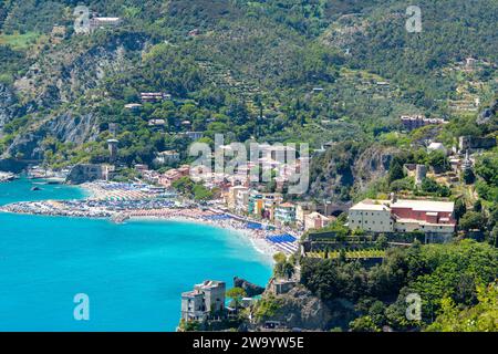 Monterosso, Italie, 27 juillet 2023. Vue sur la côte de Portovenere al Mare Banque D'Images