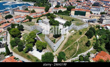 Drone photo Pula Citadelle Croatie Europe Banque D'Images