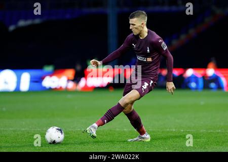 Mark Kitching du Oldham Athletic Association football Club lors du match de la Ligue nationale de Vanarama entre Oldham Athletic et Hartlepool United à Boundary Park, Oldham le samedi 30 décembre 2023. (Photo : Thomas Edwards | MI News) crédit : MI News & Sport / Alamy Live News Banque D'Images