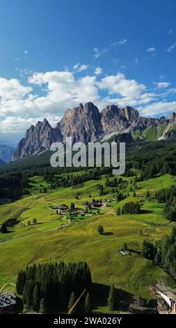 Drone photo Cortina Ampezzo Dolomites Italie europe Banque D'Images