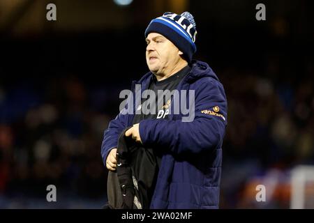 Dean Pickering SNR. (Oldham Kit Man) lors du match de la Ligue nationale de Vanarama entre Oldham Athletic et Hartlepool United à Boundary Park, Oldham le samedi 30 décembre 2023. (Photo : Thomas Edwards | MI News) crédit : MI News & Sport / Alamy Live News Banque D'Images