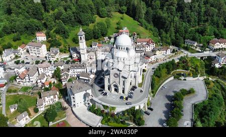 Drone photo Sanctuaire Madonna del Sangue re Italie europe Banque D'Images