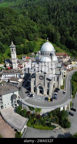 Drone photo Sanctuaire Madonna del Sangue re Italie europe Banque D'Images