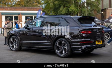 Bentley Bentayga S V6 2023, exposée au Bicester Heritage Scramble le 8 octobre 2023. Banque D'Images