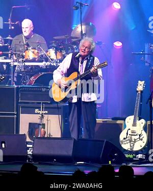 Oakland, États-Unis. 30 décembre 2023. Peter Rowan se produit au Fox Theatre le 30 décembre 2023 à Oakland, en Californie. Photo : Casey Flanigan/imageSPACE crédit : Imagespace/Alamy Live News Banque D'Images