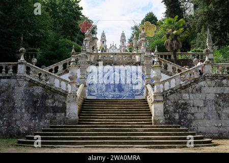 Azulejos, escalier, Santuario de Nossa Senhora dos Remedios, Lamego, Viseu, Portugal, Europe Banque D'Images