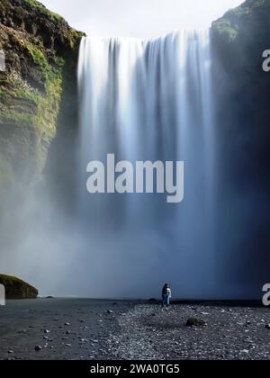 Cascade Skógafoss en Islande Banque D'Images