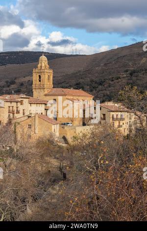 Mirambel est une petite ville en pierre dans la province de Teruel, en Espagne. Banque D'Images