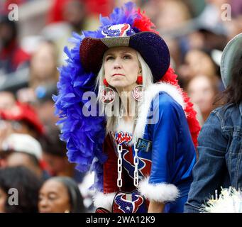Houston, Texas, États-Unis. 31 décembre, 2023 décembre 31, 2023 : Houston, Texas, USA : un fan des Texans de Houston lors d'un match de la NFL entre les Texans et les Titans du Tennessee à Houston. Les Texans ont gagné, 26-3. (Image de crédit : © Scott Coleman/ZUMA Press Wire) USAGE ÉDITORIAL SEULEMENT! Non destiné à UN USAGE commercial ! Crédit : ZUMA Press, Inc./Alamy Live News Banque D'Images