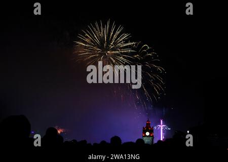 Edimbourg. Écosse 1 janvier 202U. Feux d'artifice sur le château d'Édimbourg dans le cadre du Hogmanay d'Édimbourg. Crédit photo : Pako Mera/Alamy Live News Banque D'Images