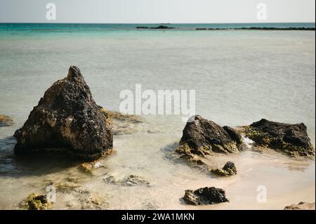 Formations rocheuses à Elafonissi Beach sur l'île de Crète Banque D'Images