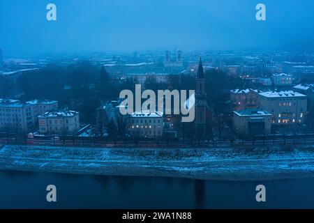 Salzbourg au crépuscule dans le brouillard Banque D'Images