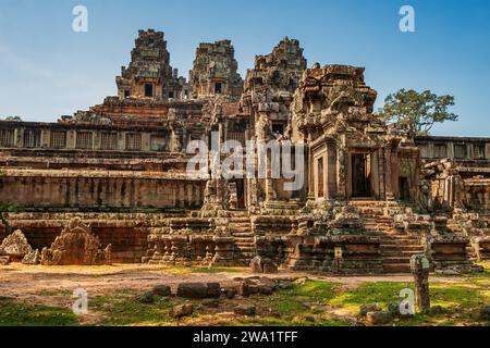 Le temple Ta Keo au Cambodge, construit par Jayavarman V, situé à l'est d'Angkor Thom. Temple de grès dédié à Shiva, datant du 10e siècle. Banque D'Images