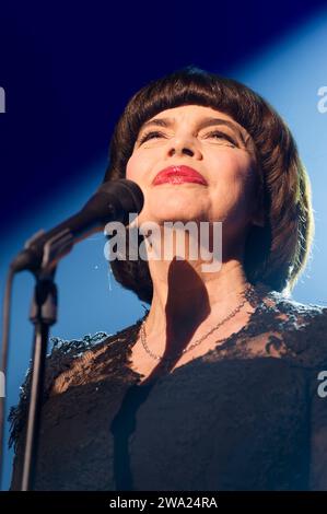 La chanteuse française Mireille Mathieu en concert au Cirque Royal | la chanteuse française Mireille Mathieu en concert au Koninklijk Circus Banque D'Images