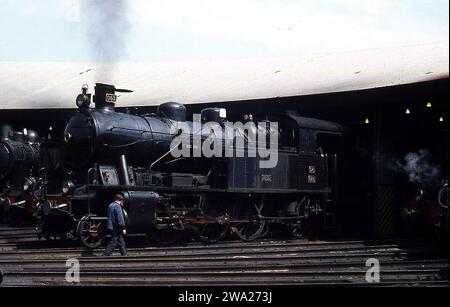 Voyage de 12 jours en France, en Espagne et au Portugal photographiant des machines à vapeur. Avril 1971 Banque D'Images